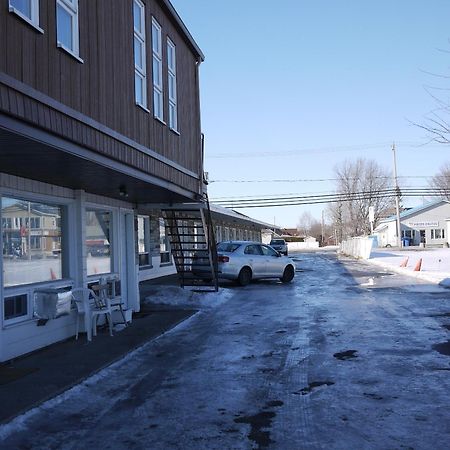 Motel Rive Du Lac Saint-Zotique Bagian luar foto
