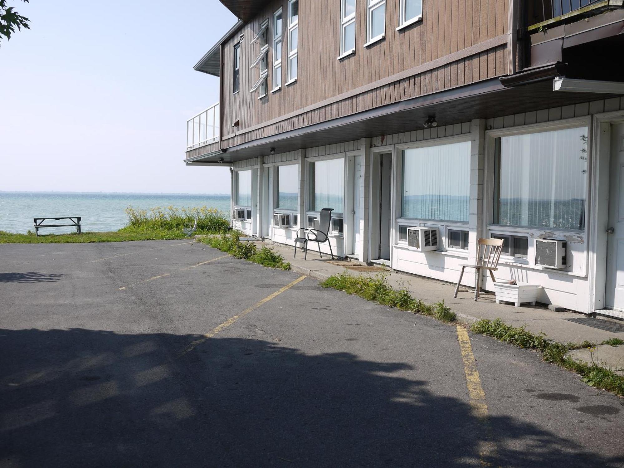 Motel Rive Du Lac Saint-Zotique Bagian luar foto